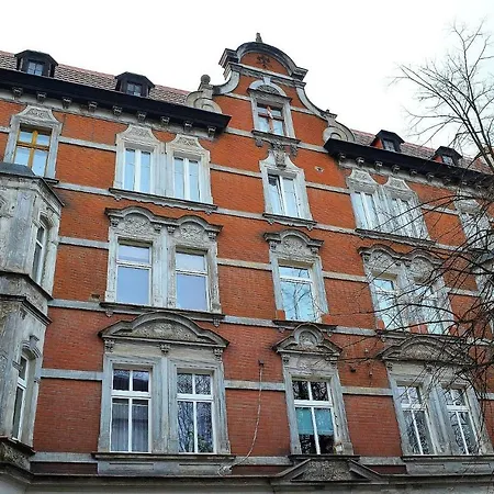 Art Mieszkanie Blisko Dworca Pkp Walbrzych Miasto Exterior photo